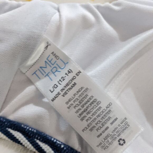 💜5/$25 NWOT large blue and white striped timing true bikini top - Picture 3 of 3